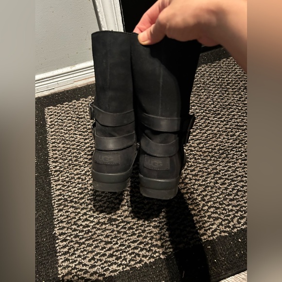 Ugg boots size 7 - Picture 3 of 5